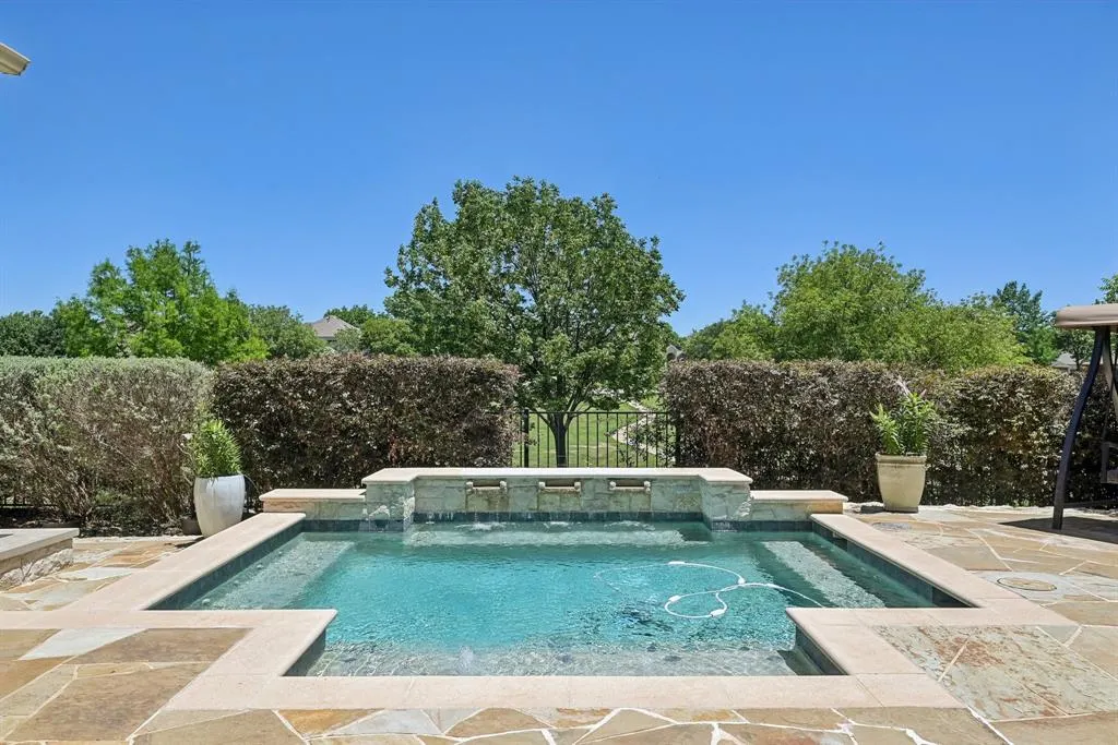 5594 Beacon Hill Drive