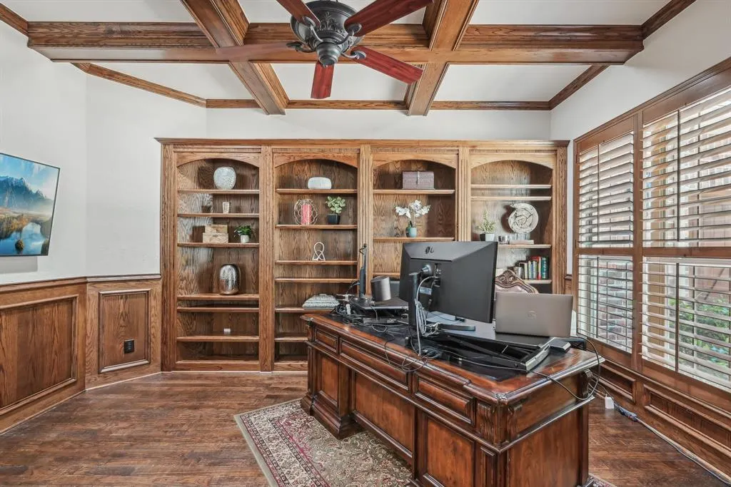5594 Beacon Hill Drive