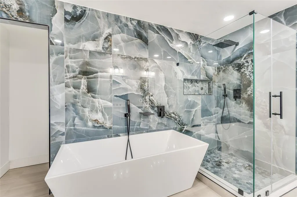 5807 Winding Woods Trail