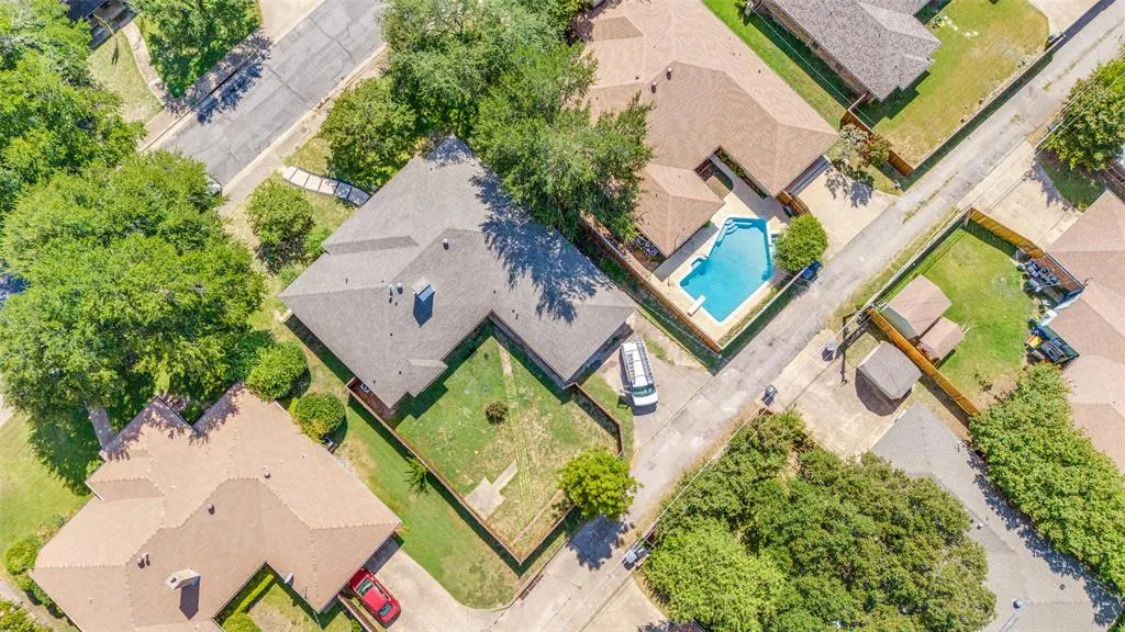 5807 Winding Woods Trail