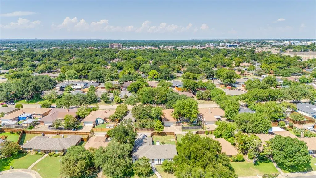 5807 Winding Woods Trail