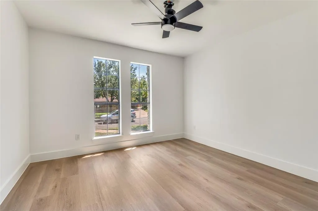 5807 Winding Woods Trail