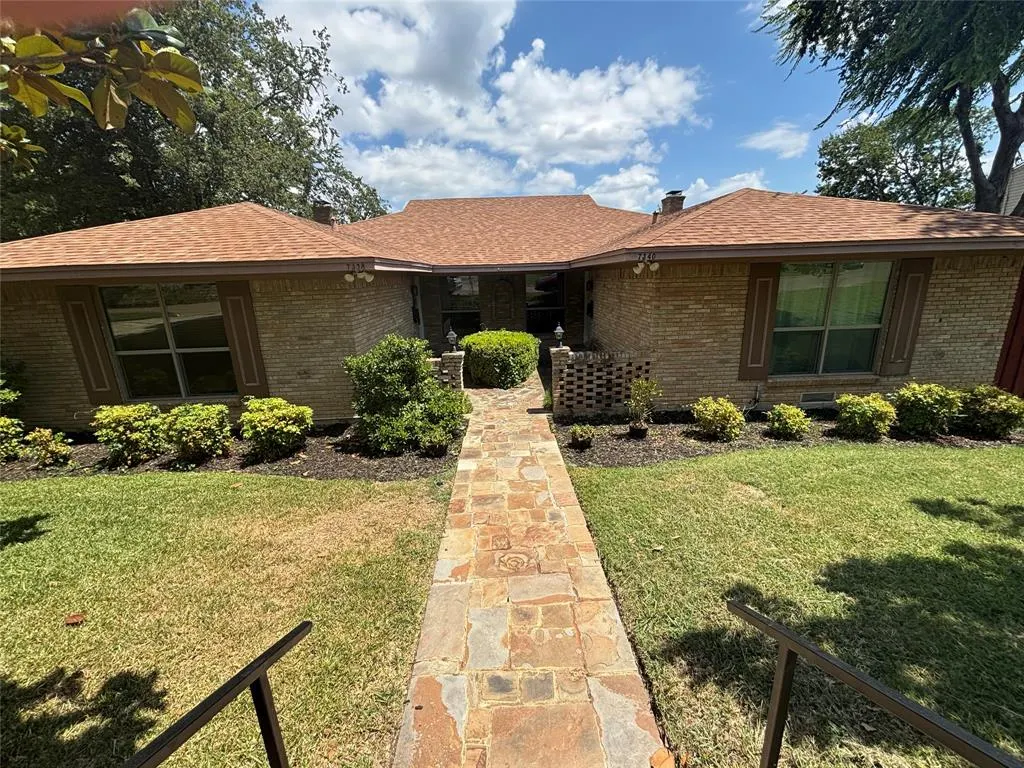 7338 Walling Lane