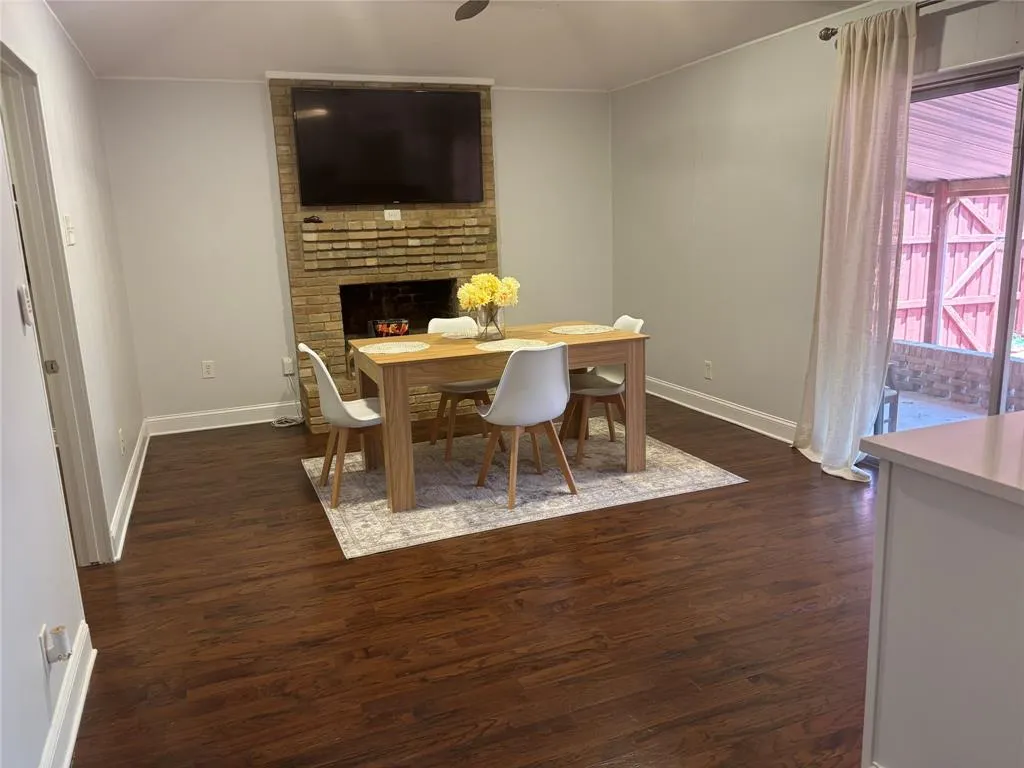 7338 Walling Lane