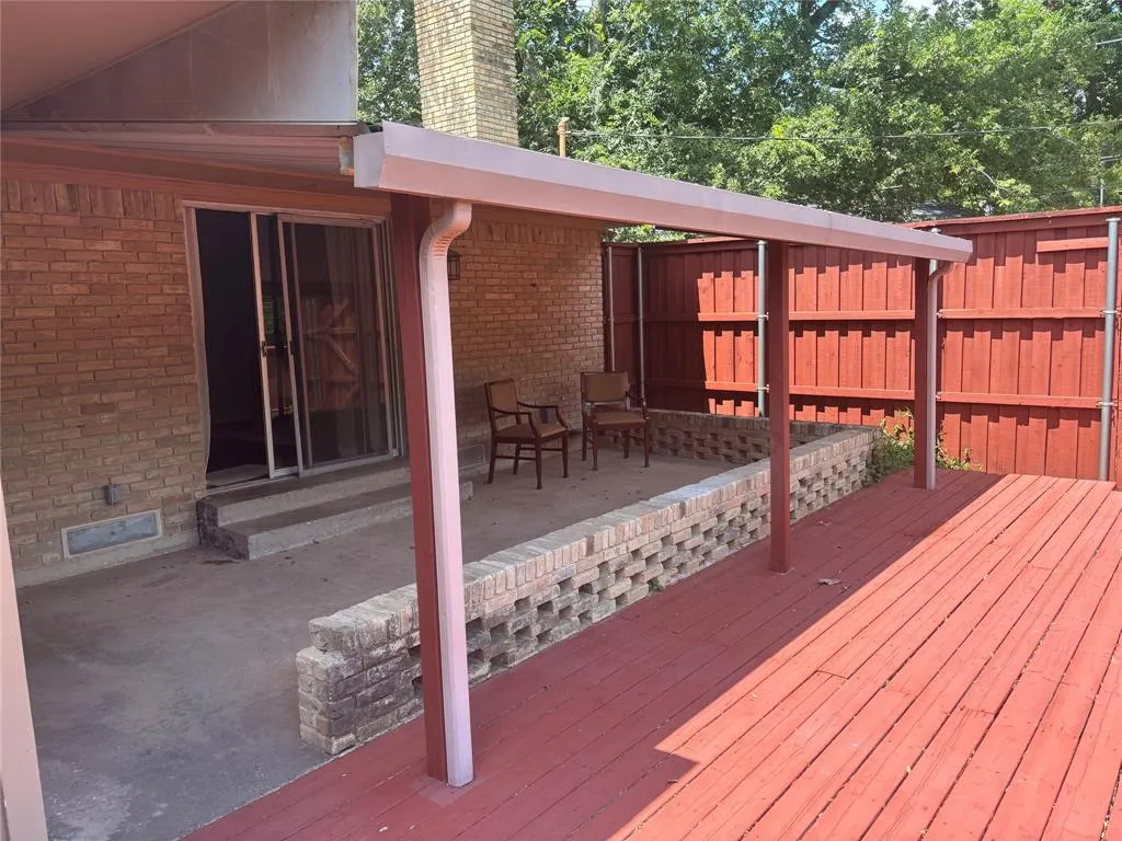 7338 Walling Lane
