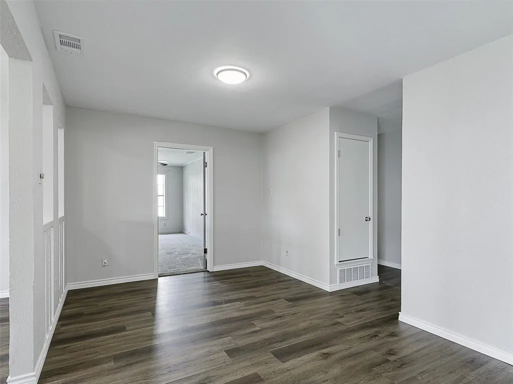 2013 E Collins Boulevard
