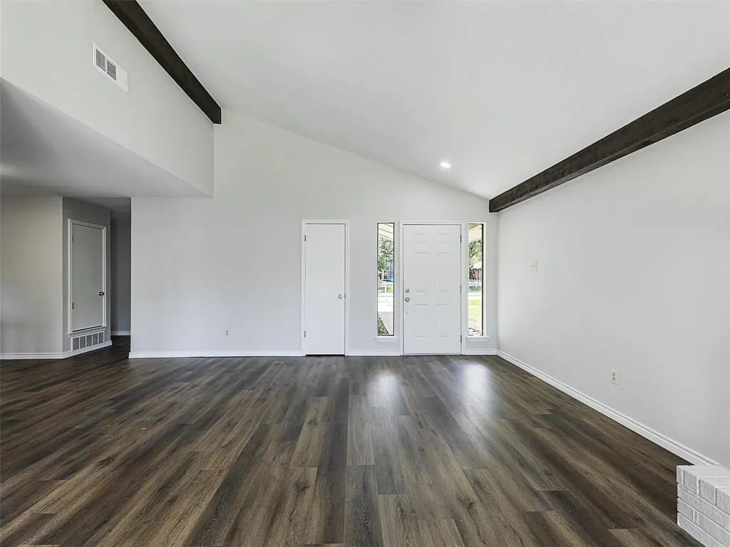 2013 E Collins Boulevard