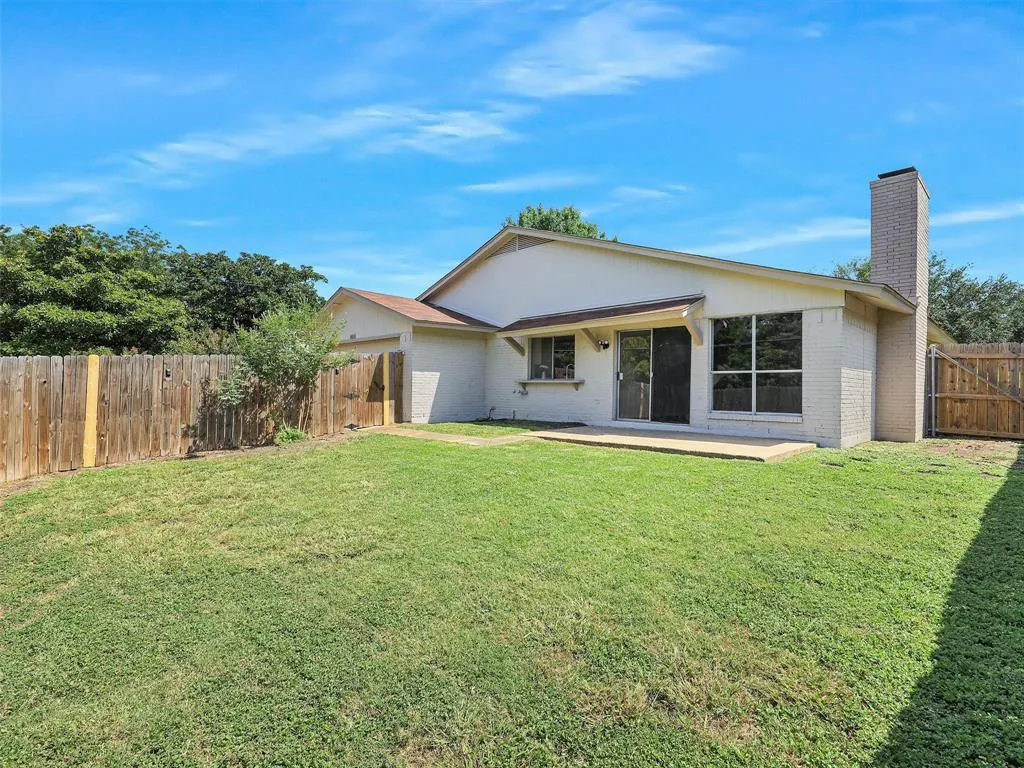 2013 E Collins Boulevard