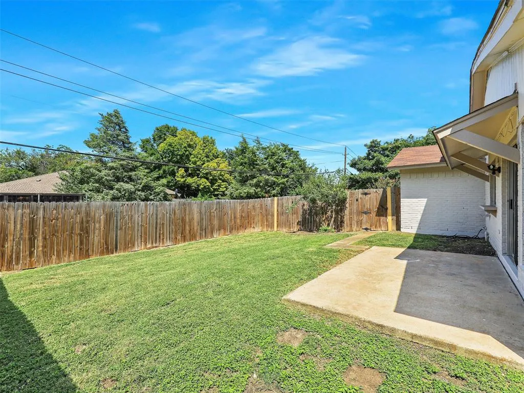 2013 E Collins Boulevard