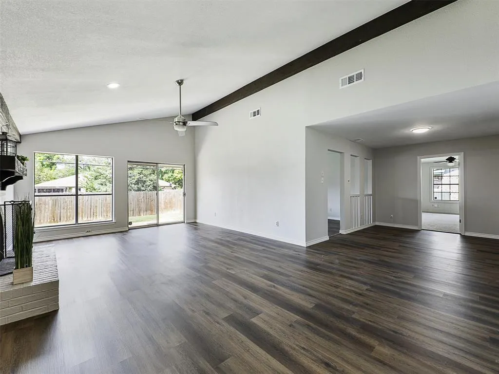 2013 E Collins Boulevard