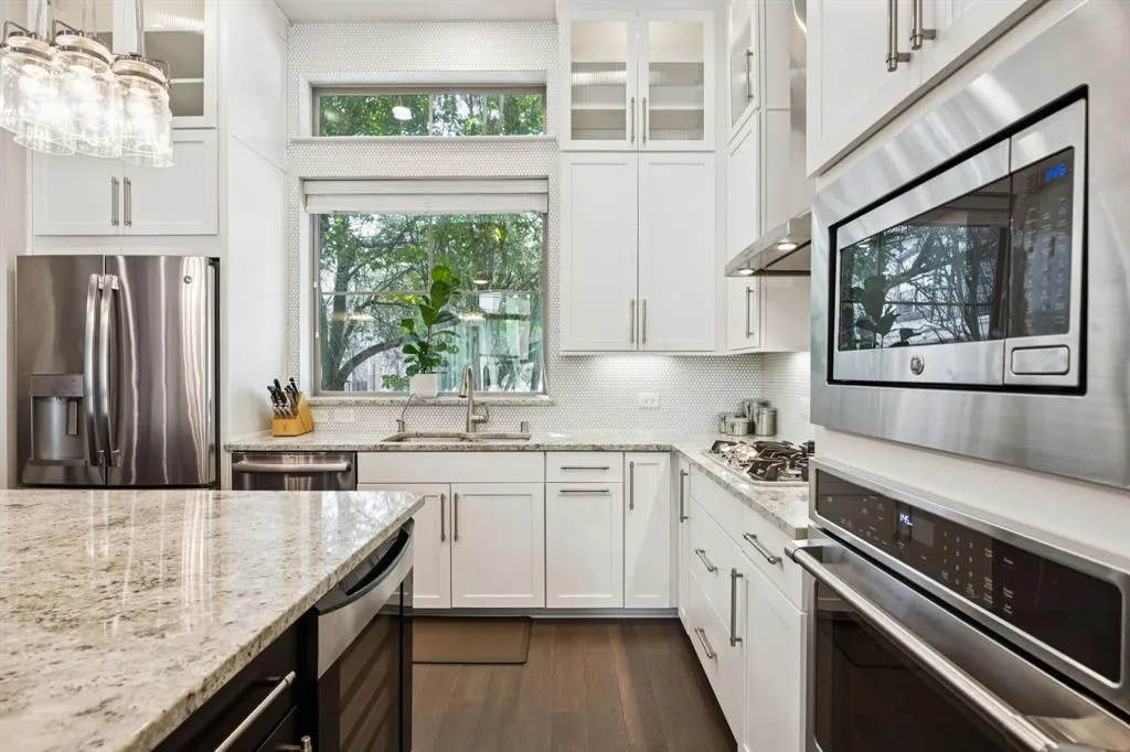 779 Lacey Oaks Place