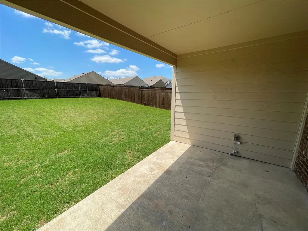 7505 Paramount Drive