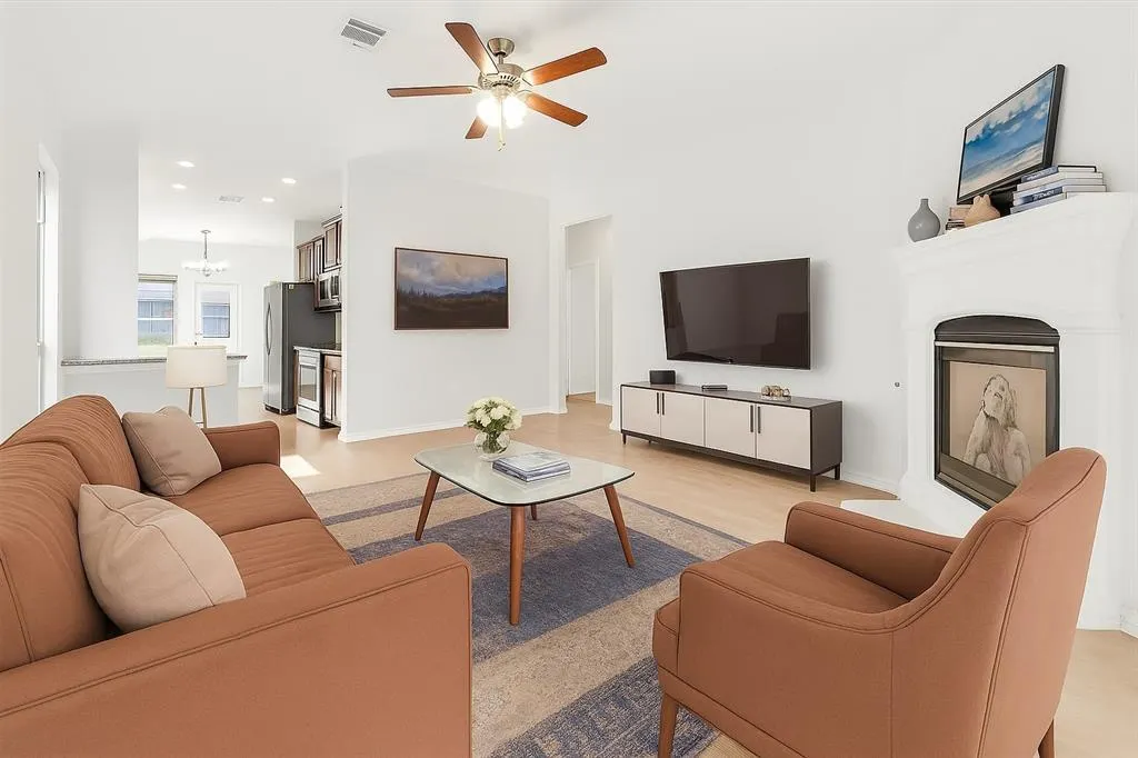 7505 Paramount Drive