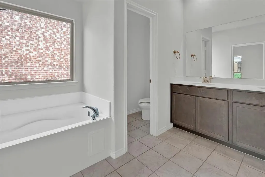 7505 Paramount Drive