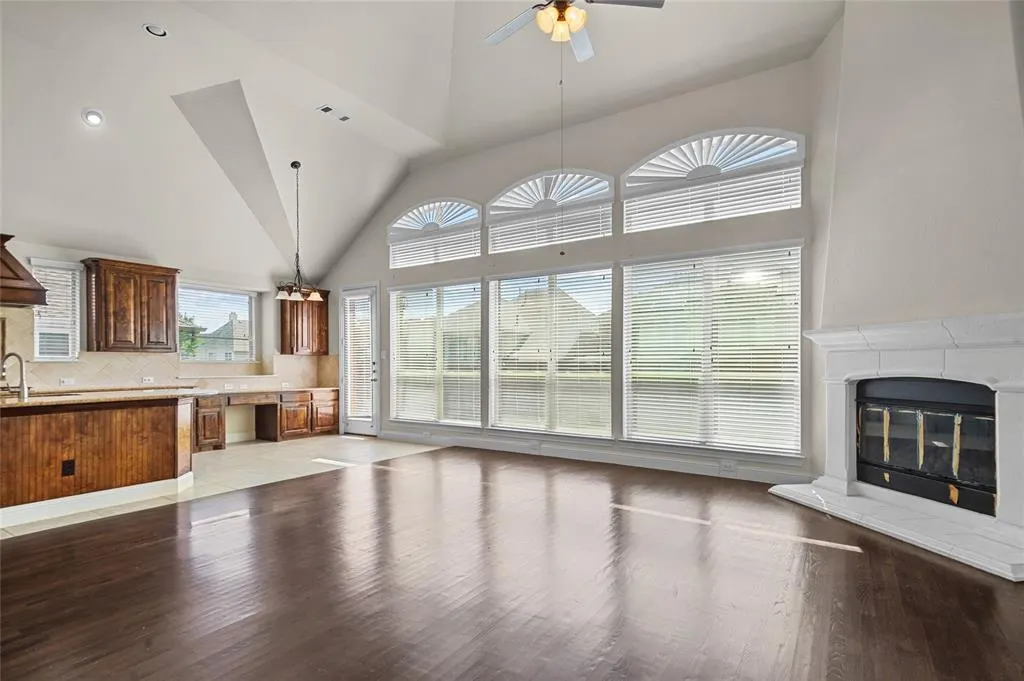 950 Woodstream Drive