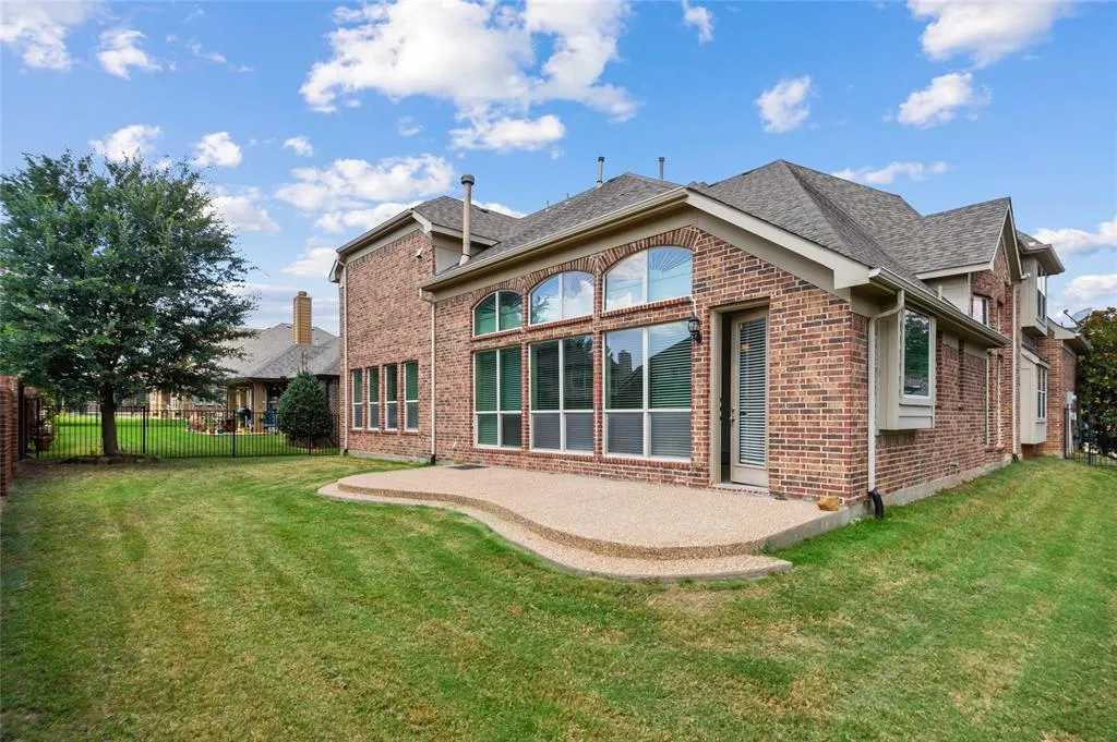 950 Woodstream Drive