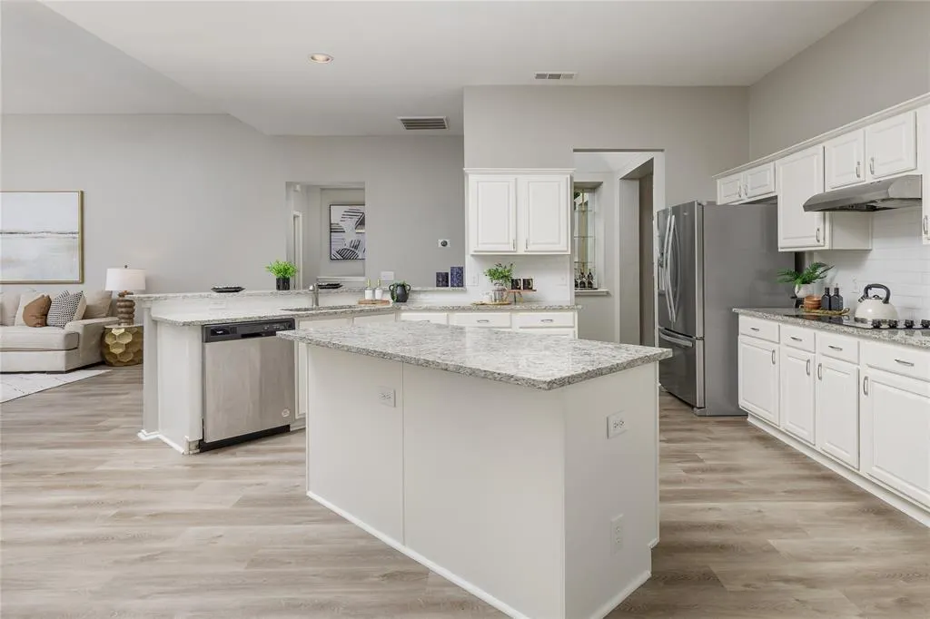 3313 Heatherbrook Drive