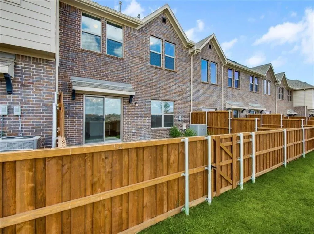 2740 Majesty Drive