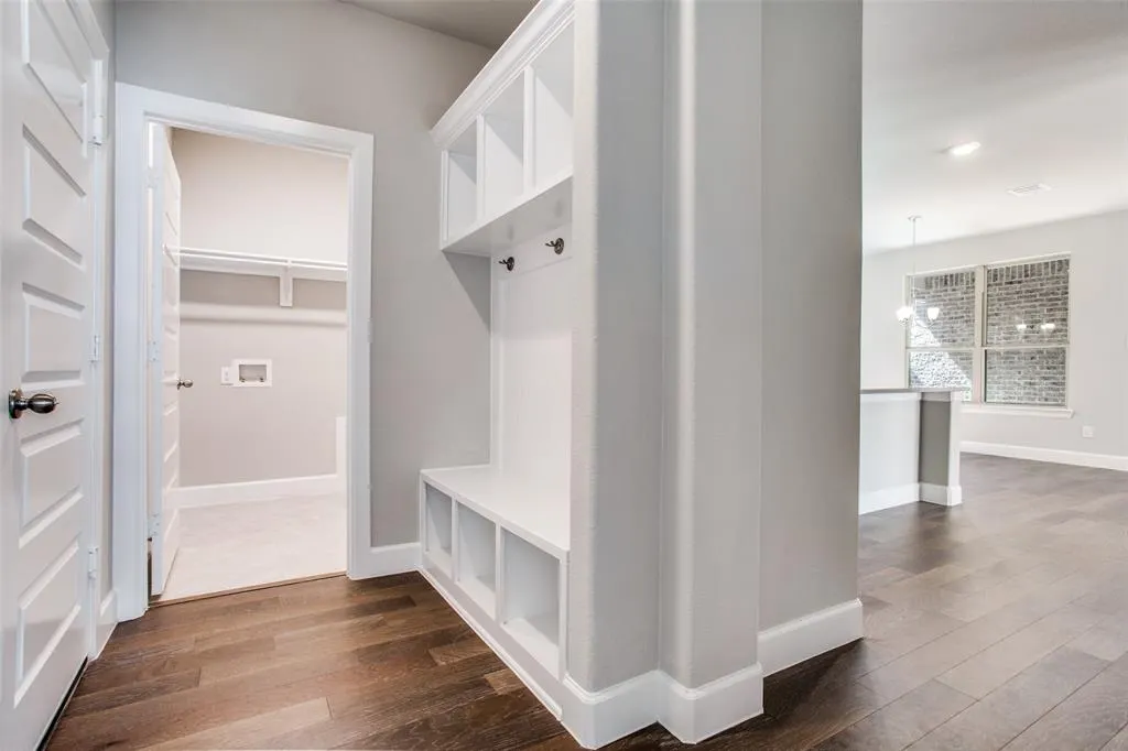 2133 Barx Drive
