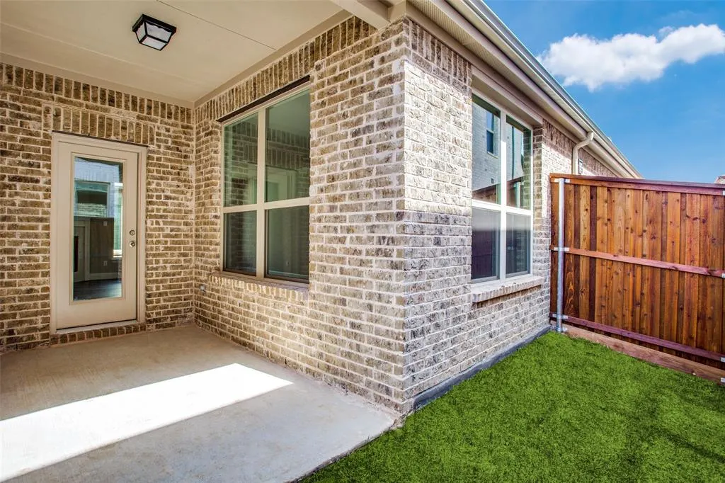 2133 Barx Drive