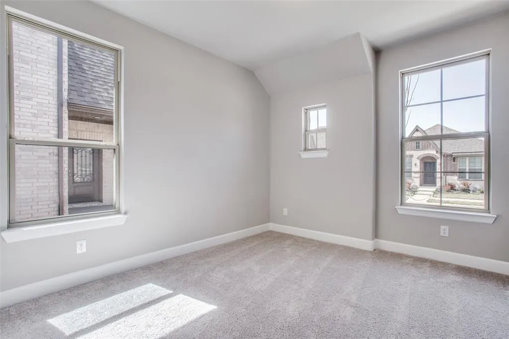 2133 Barx Drive