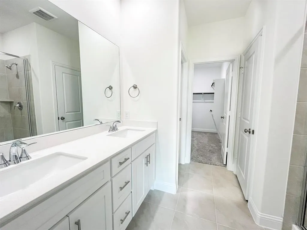 825 Amenduni Lane