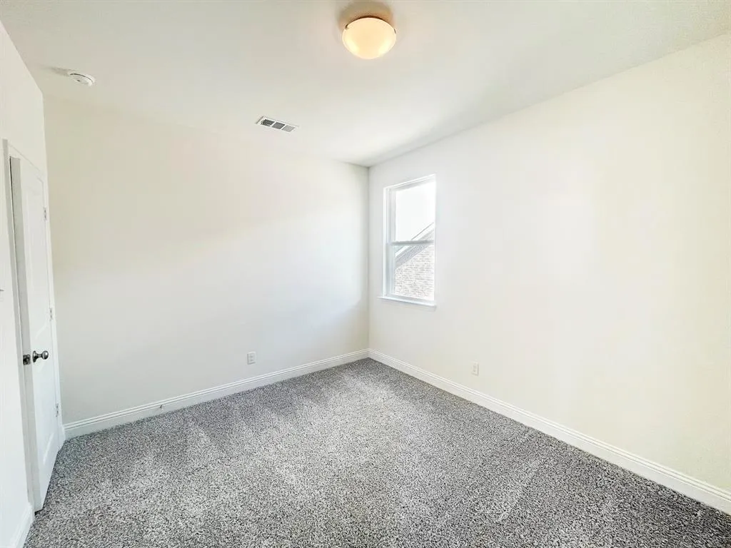 825 Amenduni Lane