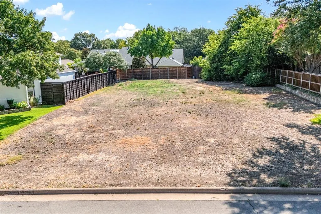 13024 Hughes Lane