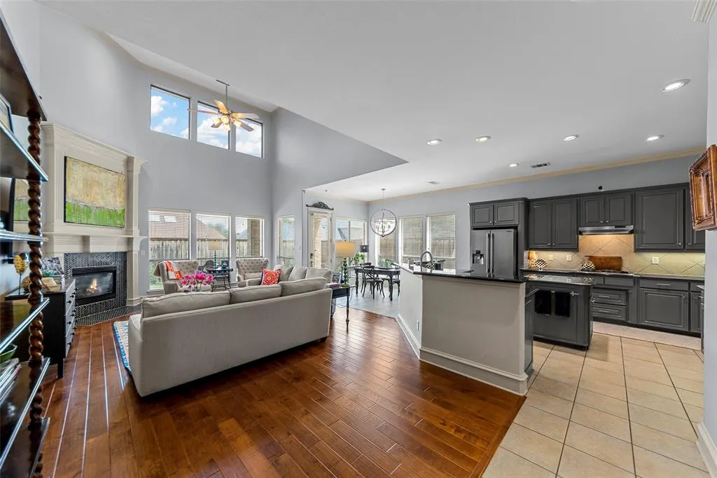 5408 Golden Sunset Court