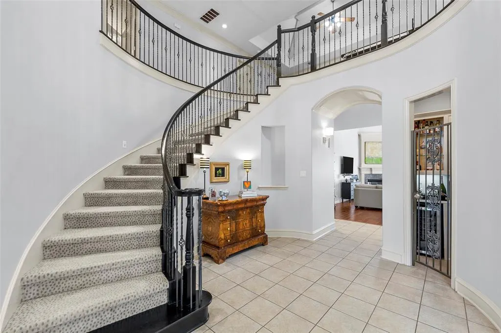 5408 Golden Sunset Court