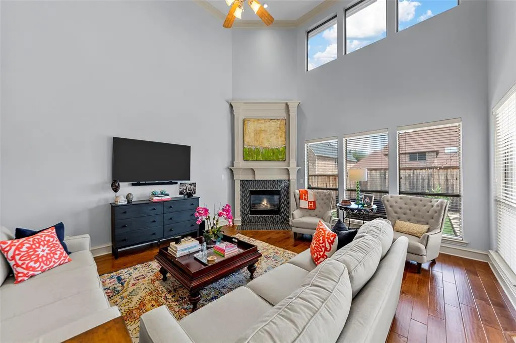 5408 Golden Sunset Court