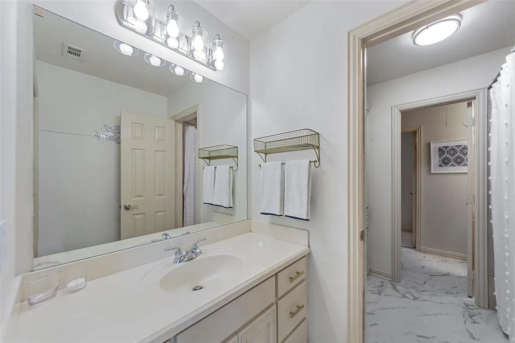 5408 Golden Sunset Court