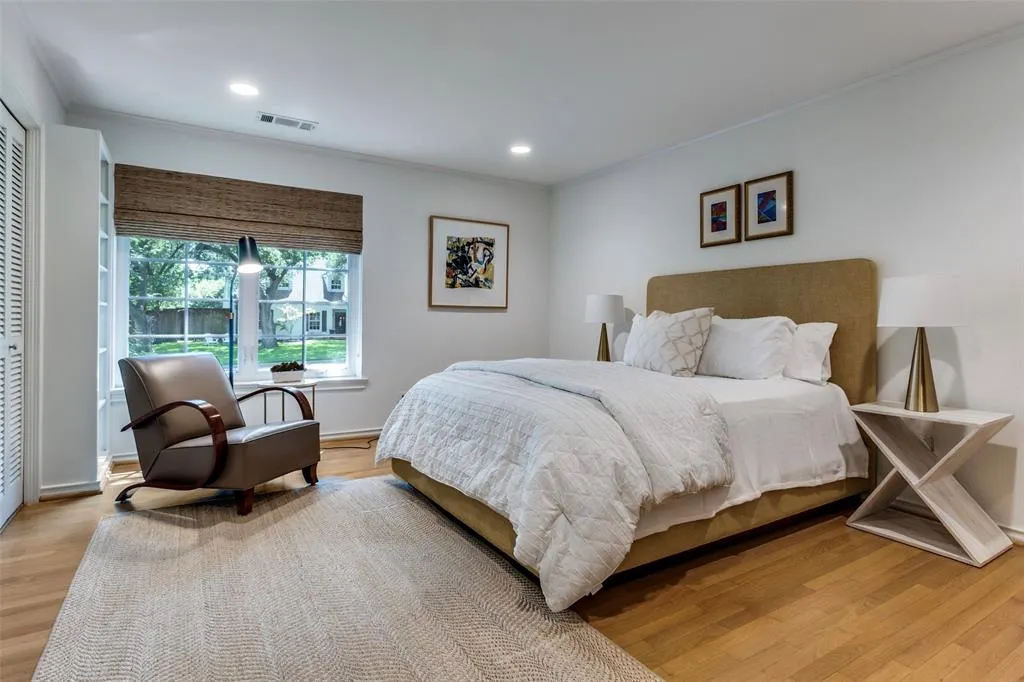 4649 College Park Drive