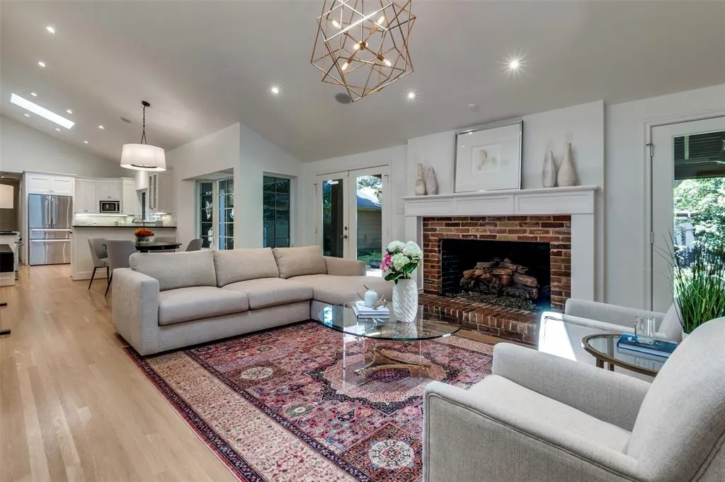 4649 College Park Drive