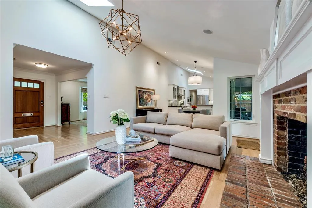 4649 College Park Drive