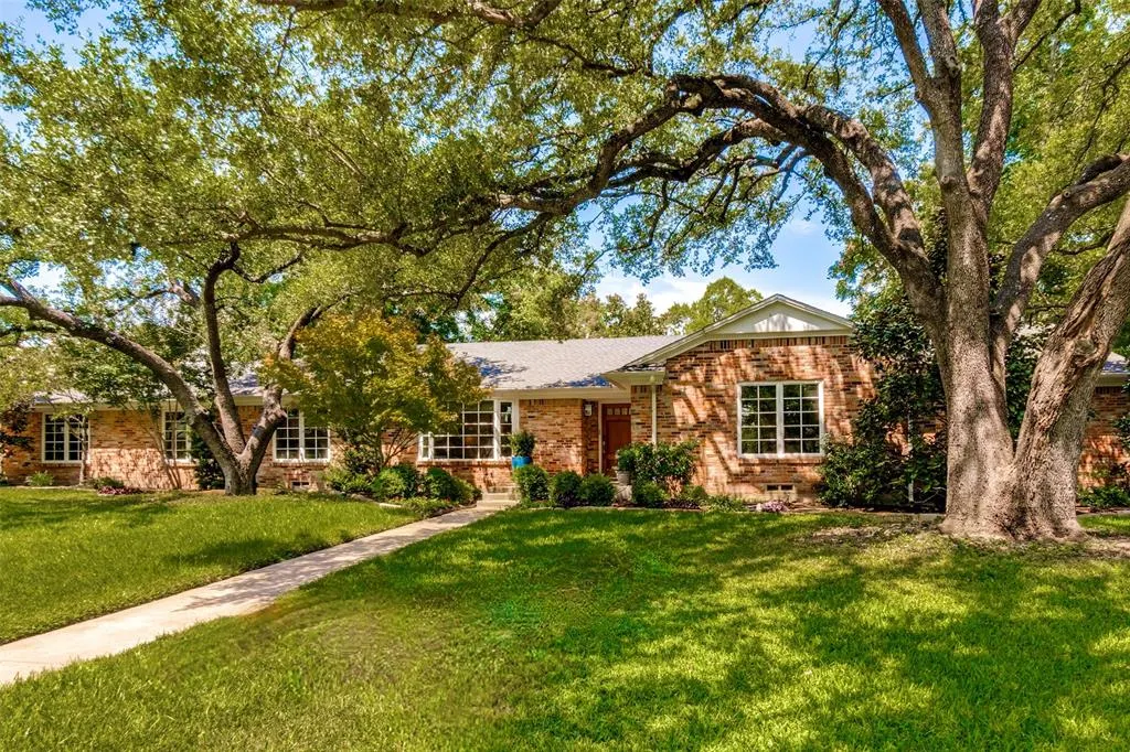 4649 College Park Drive