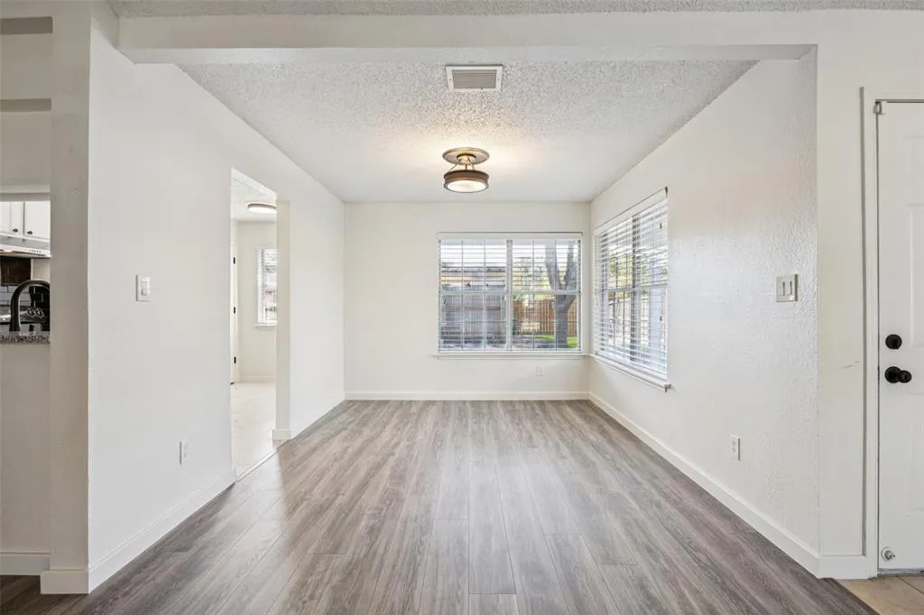 1424 Broadmoor Drive
