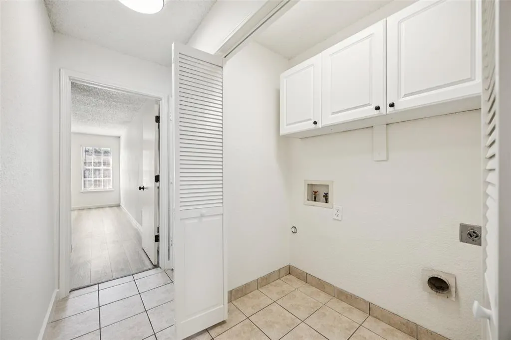 1424 Broadmoor Drive