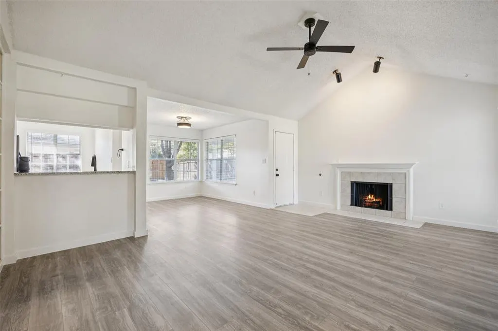 1424 Broadmoor Drive
