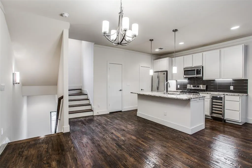 4316 Hartford Street, #2