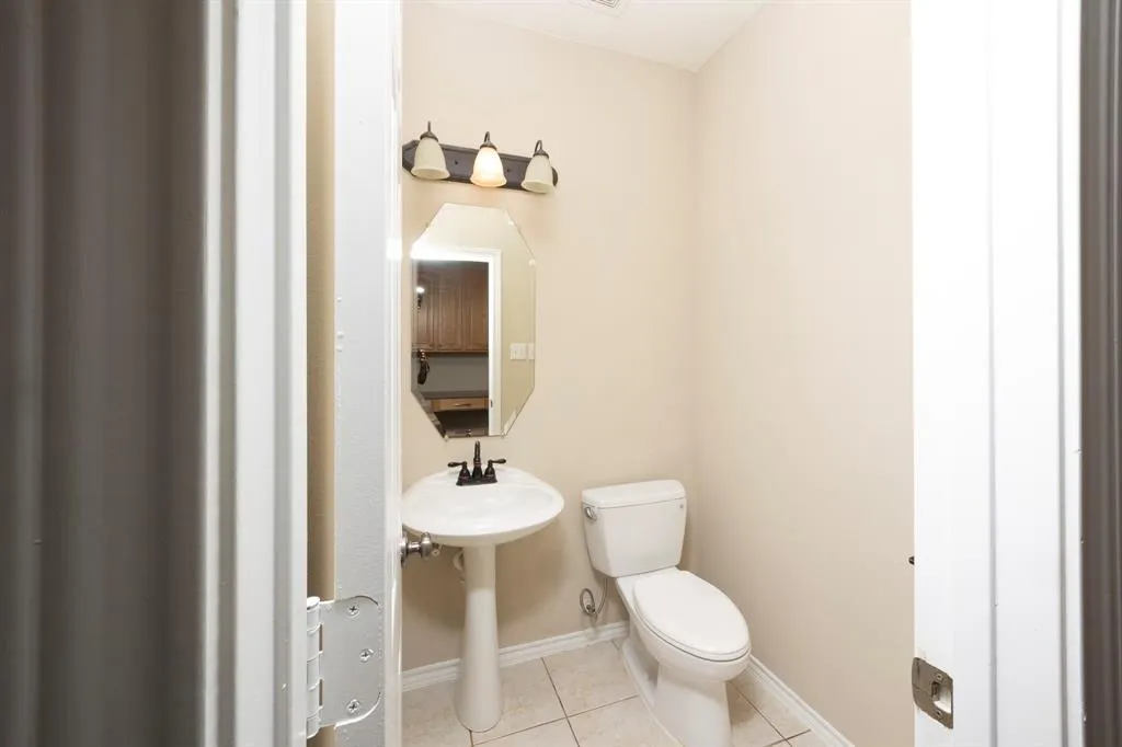 2404 Heather Glen Drive