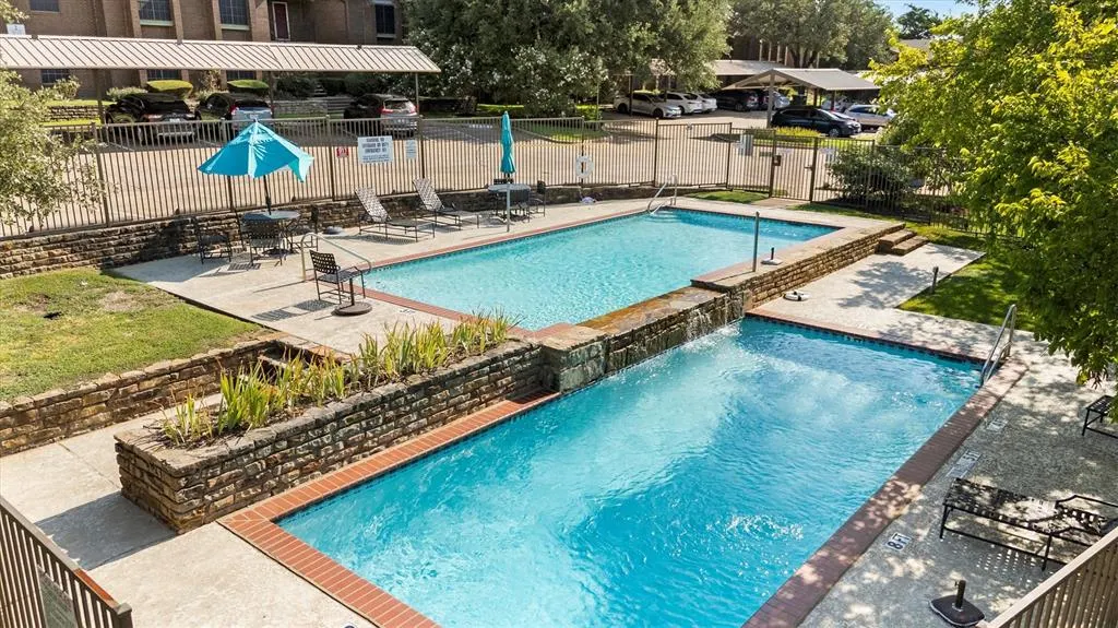 2505 Wedglea Drive, #201