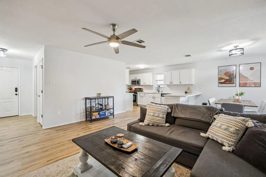 9904 Laurel Cherry Drive