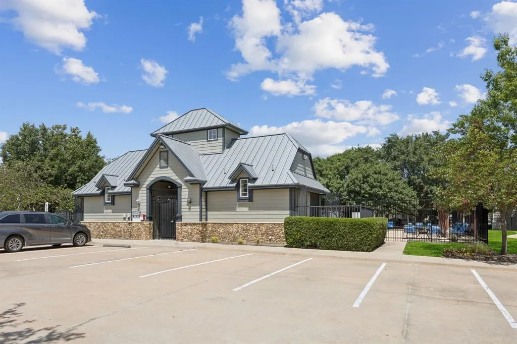 9904 Laurel Cherry Drive