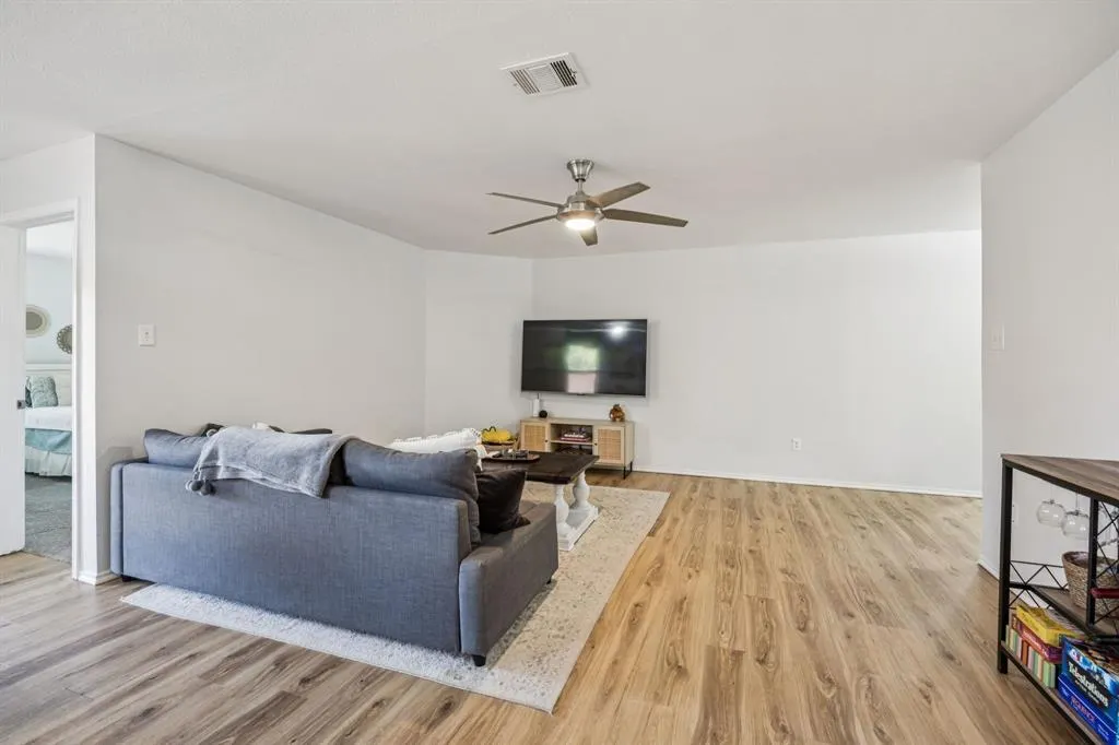 9904 Laurel Cherry Drive