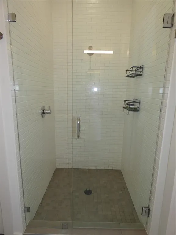 2317 Moser Avenue, #105