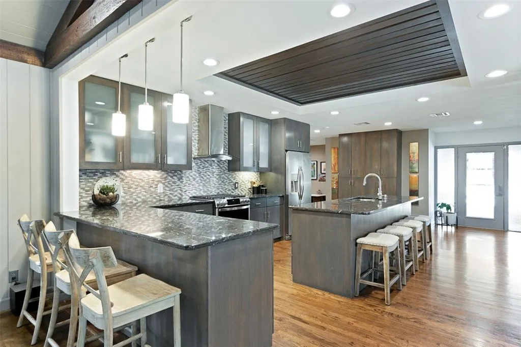 11207 Pinocchio Drive