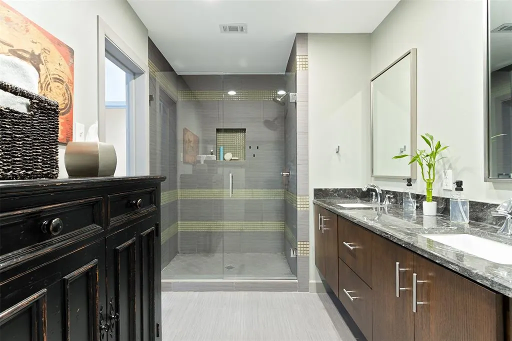 11207 Pinocchio Drive