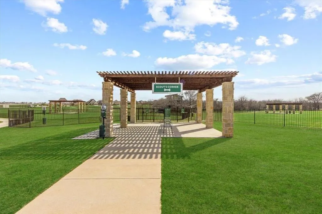 4101 Silver Spur Court
