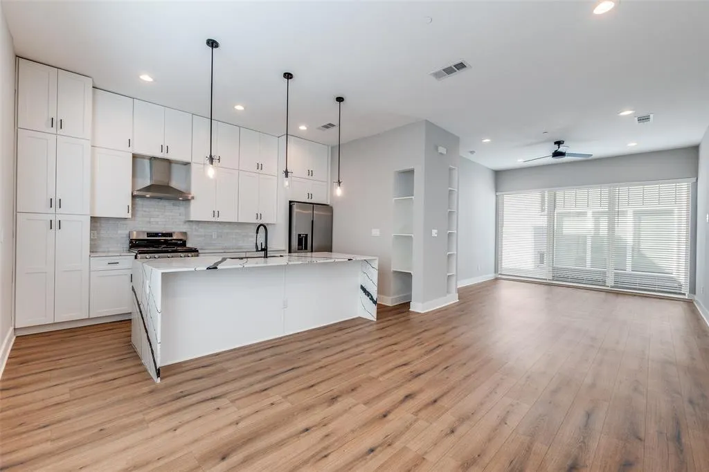 4440 Scurry Street, #202